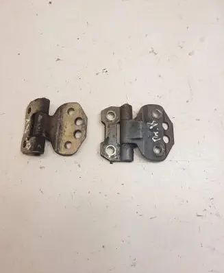 Mercedes-Benz E W124 Front door hinge set 