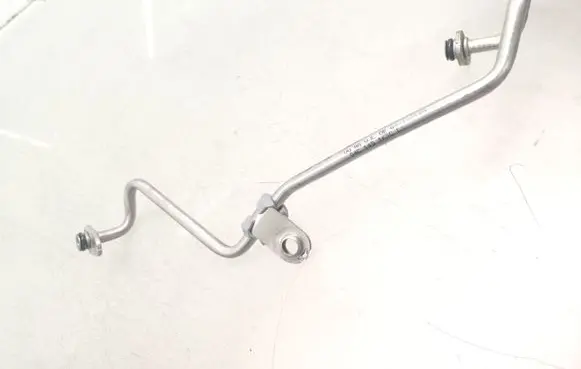 Skoda Fabia Mk3 (NJ) Turbo turbocharger oiling pipe/hose 04C145140C