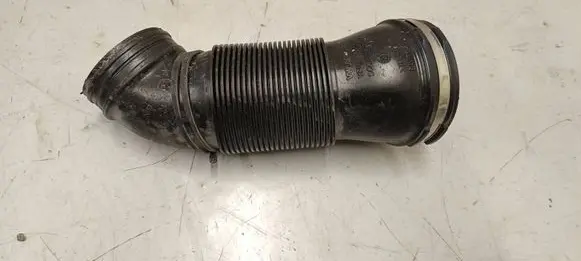 Audi A3 8Y Air intake hose/pipe 5Q0129684E
