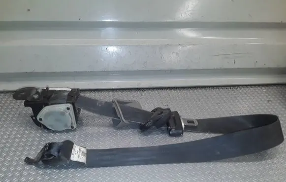 Chrysler Voyager Front seatbelt P0XT891J3AC