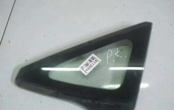 Honda FR-V Front triangle window/glass AS2