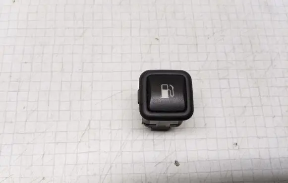 Volkswagen Bora Fuel tank opening switch 3B0959833A