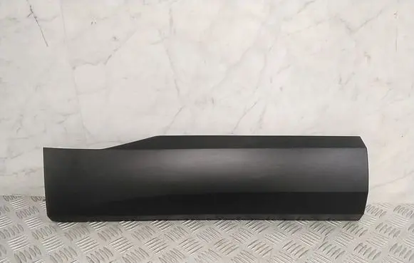 Nissan Qashqai J12 Rear door trim (molding) 828706UA5A