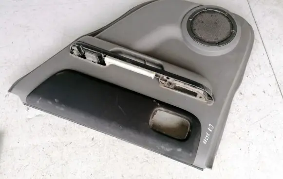 Nissan X-Trail T30 Other rear door trim element 