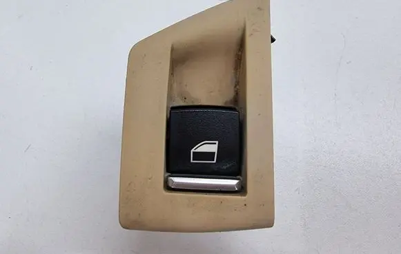 BMW 5 F10 F11 Electric window control switch 9241949