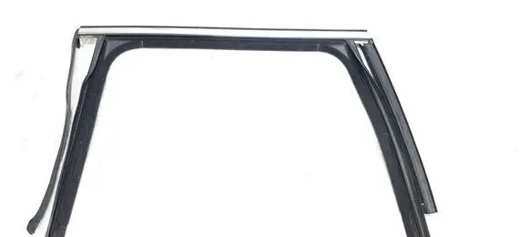 Volkswagen Touareg II Rubber seal rear door window/glass 