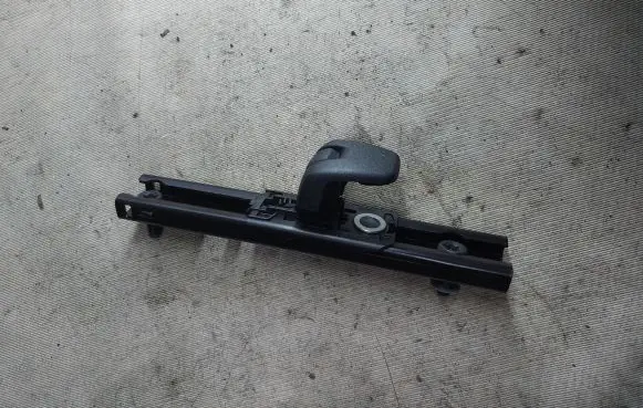 Ford Galaxy Seat belt adjustment rail 604412200 504412200