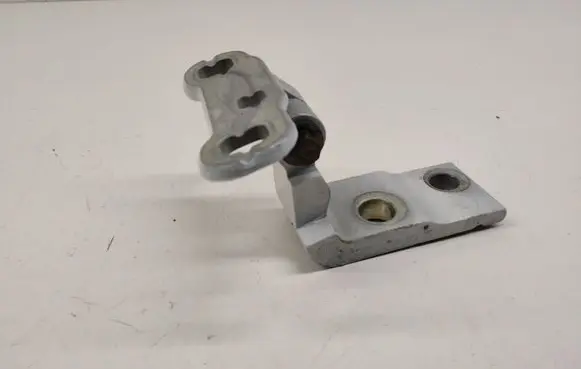 Volvo V60 Front door upper hinge
