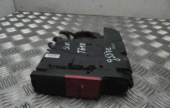 Mercedes-Benz CLA C117 X117 W117 Fuse box set A1725401450