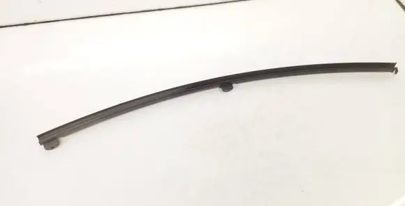 Toyota Avensis T250 Rear door windshield rail 