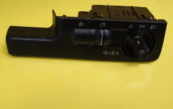 Volkswagen PASSAT B4 Light switch