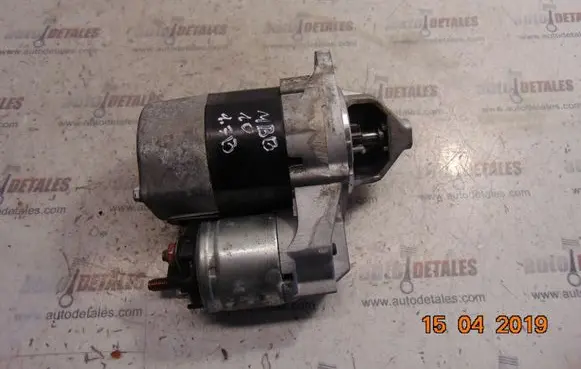 Mercedes-Benz B W245 Starter motor A0051512101