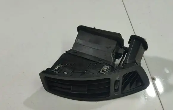 KIA Ceed Dash center air vent grill 974901H000