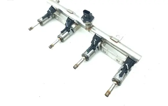 Peugeot 3008 II Fuel injectors set 0261500