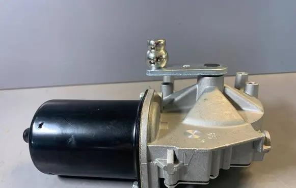 BMW 5 E60 E61 Wiper motor 7194029 61617194029 7176377