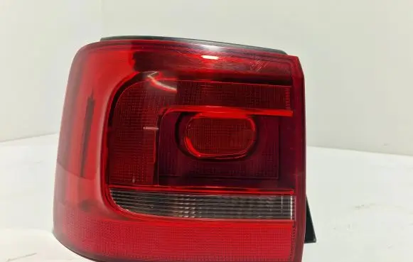 Volkswagen Touran II Rear/tail lights