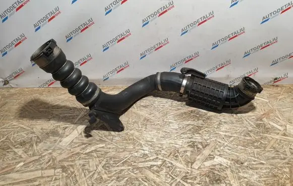 BMW 2 F46 Intercooler hose/pipe 8577233 11618577233