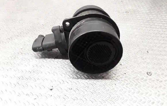 Volkswagen PASSAT B6 Mass air flow meter 0281002461 074906461B