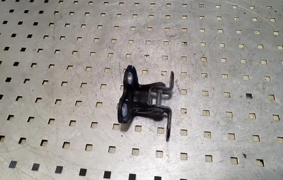 Toyota RAV 4 (XA30) Rear door upper hinge