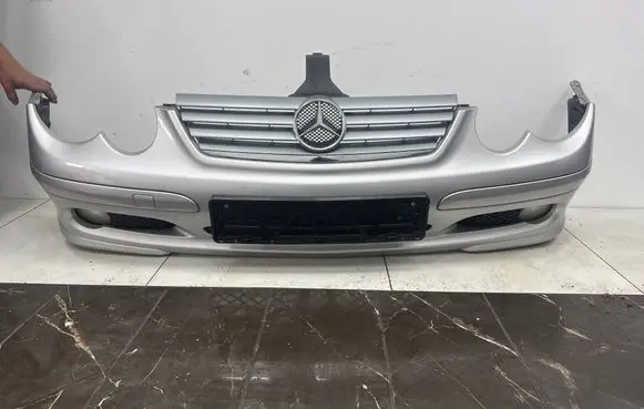 Mercedes-Benz C W203 Front bumper