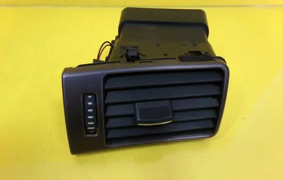 Audi A6 S6 C5 4B Dashboard side air vent grill/cover trim 4B1820901