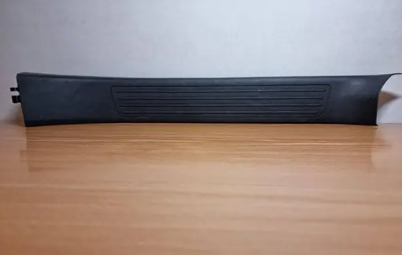 Mercedes-Benz GL X166 Rear sill trim cover A1666800835