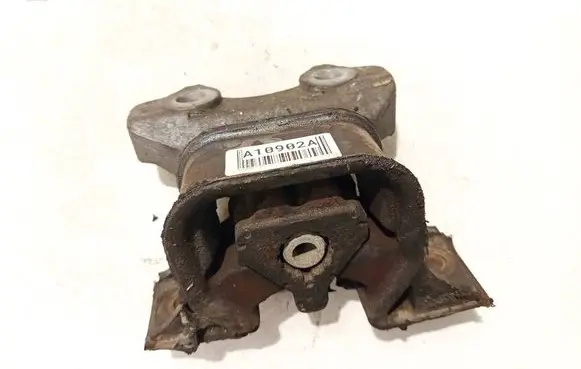 Engine mount bracket