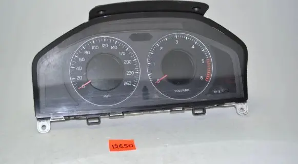 Volvo V70 Speedometer (instrument cluster) 31254535 69199660U 31254535AA