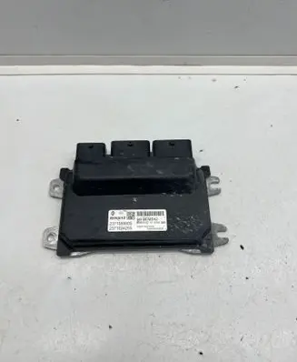 Renault Clio V Engine control unit/module 237105990S HLBEM542 BEM542507A