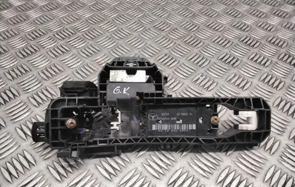 Mercedes-Benz ML W166 Rear door exterior handle/bracket A2047602134