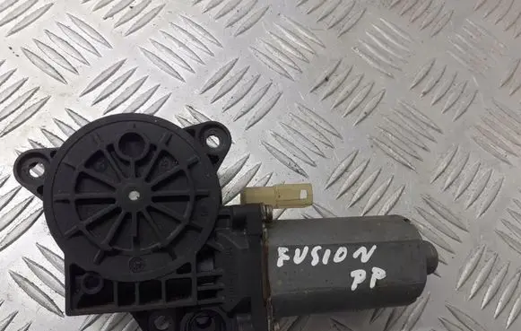 Ford Fusion Vent window/glass motor 0130821939