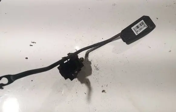 Mazda 323 Accelerator throttle pedal 