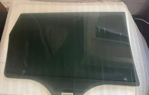 Hyundai Santa Fe Rear door window glass 43R016979