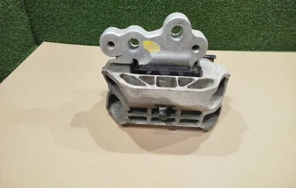 Ford Transit VII Engine mount bracket GK217M124CB GK217M124