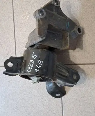 KIA Ceed Engine mount vacuum valve 