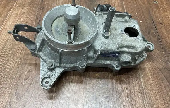 Mercedes-Benz E W124 Throttle valve 0438121033 1031410345