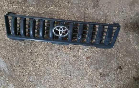 Toyota Land Cruiser (HDJ90) Front grill NOCODE