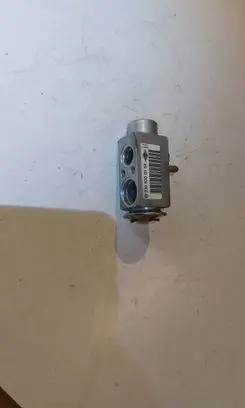 Mercedes-Benz CLS C219 Air conditioning (A/C) expansion valve 2308300184