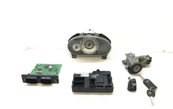 Mazda 2 Engine ECU kit and lock set 2797213730 D01H66938A DF7667560E