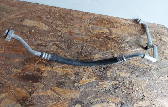 Volkswagen Golf Sportsvan Air conditioning (A/C) pipe/hose 5Q0820743E