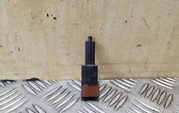 Nissan X-Trail T31 Brake pedal sensor switch