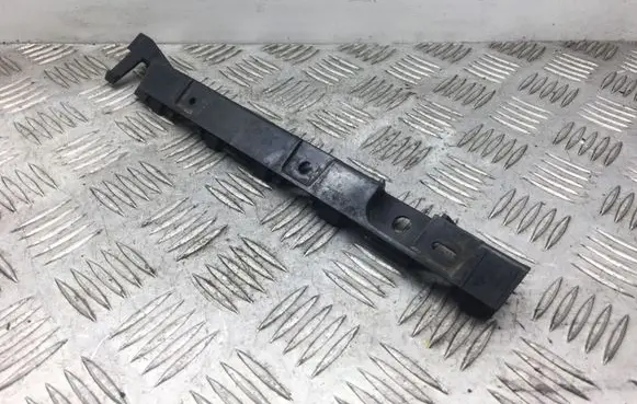 BMW 1 E81 E87 Fender mounting bracket 7118160 51777118160