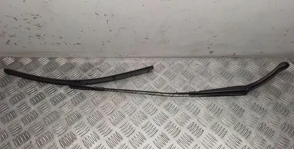 Porsche Macan (95B) Front wiper blade arm 95B955408