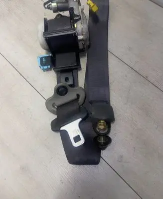 Honda CR-V Front seatbelt NSB087GR18