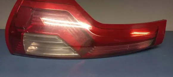 Citroen C4 I Picasso Rear/tail lights 163843