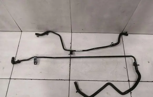 Aston Martin DB9 Engine coolant pipe/hose CD338C363AC
