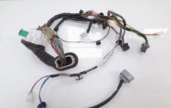 Suzuki Grand Vitara I Front door wiring loom 3675652J11