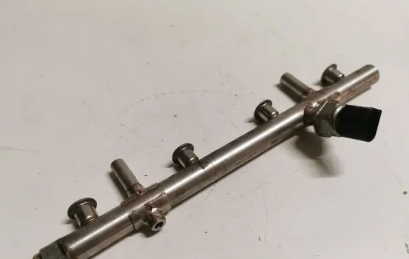 Audi Q5 SQ5 Fuel main line pipe 06K133317AA
