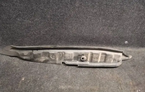 Dodge Durango Fender foam support/seal 68084036A