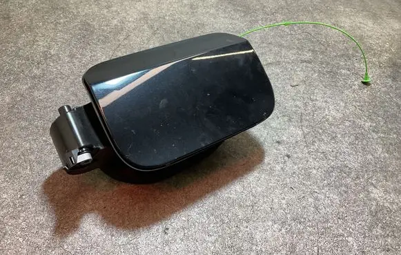 BMW 5 G30 G31 G38 Fuel tank cap 7387940 303273901 05102018161